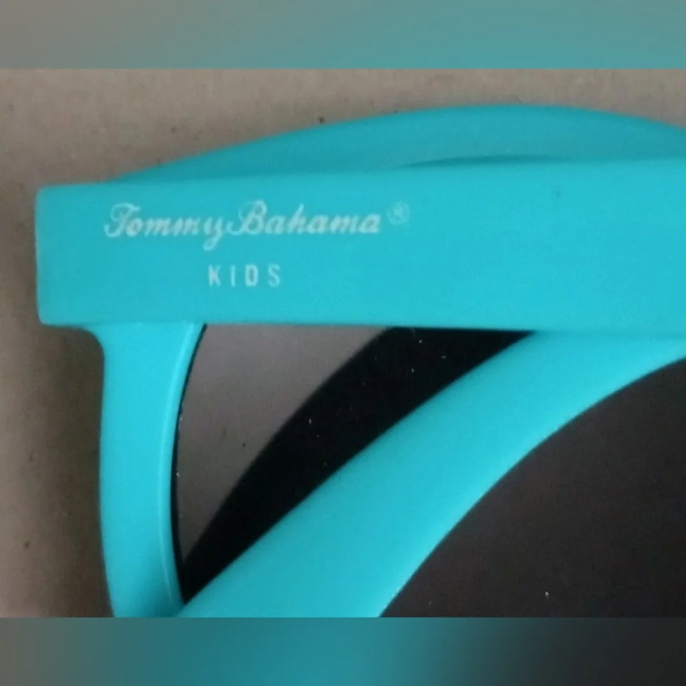 Tommy Bahama Kids' Teal Sunglasses And A Fun (Unbranded) Eyeglasses Case